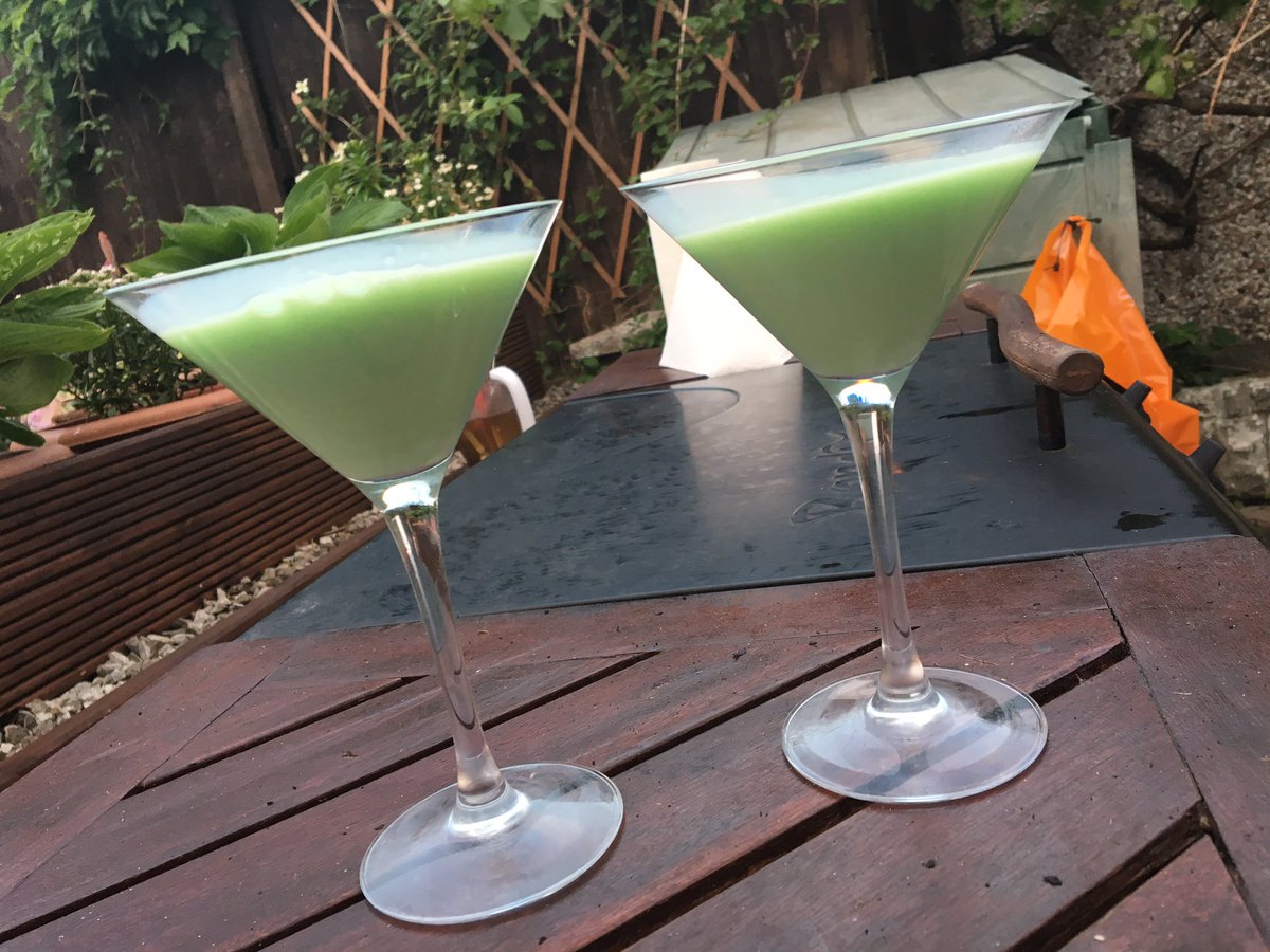 Rhi_Marsh_213's tweet photo. #CocktailO'Clock 🍸 Grasshopper! 🐜 < really an ant, no grasshopper emoticon https://t.co/N4Zl2tPkC8