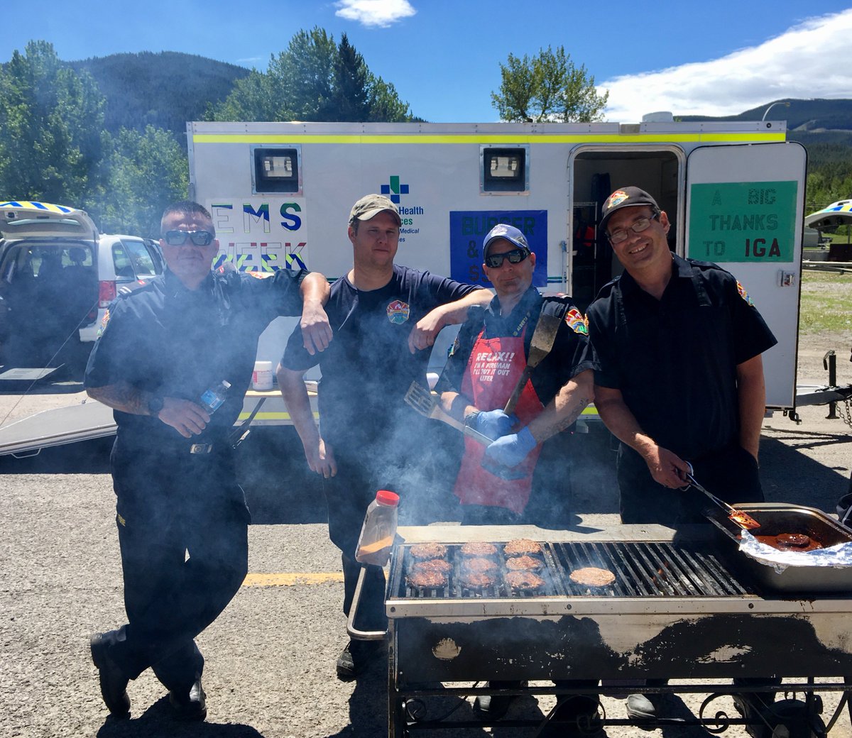EHS_Alberta's tweet photo. A big thanks to Crowsnest Pass Fire/Rescue for grillin' some awesome burgers and supporting #YourEMS during #psweek2017 https://t.co/NhJpupdOD7