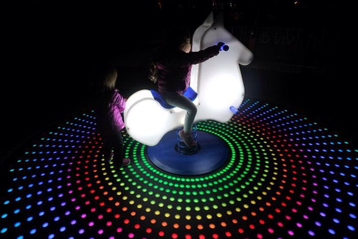 colomba_casale's tweet photo. Vivid Sydney - Luce, Musica e Idee - AP Multimedia Sala stampa https://t.co/7oEmivuRNV #neverends @Luigi_Console  @valenovembre @VividSydney https://t.co/dWIlbXHuqz