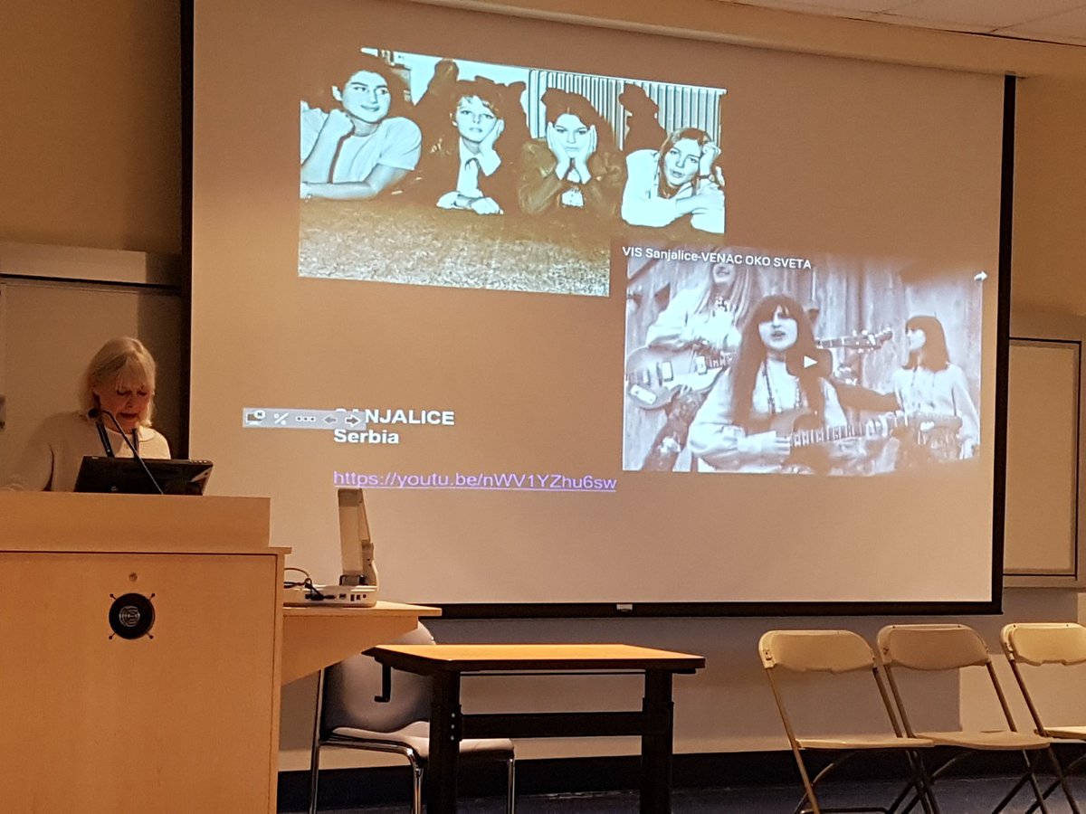 Loooooved hearing about all girl bands from all over the world today at #berks2017. Great talk by <a href="/SchmidtHorning/">Susan SchmidtHorning</a>.