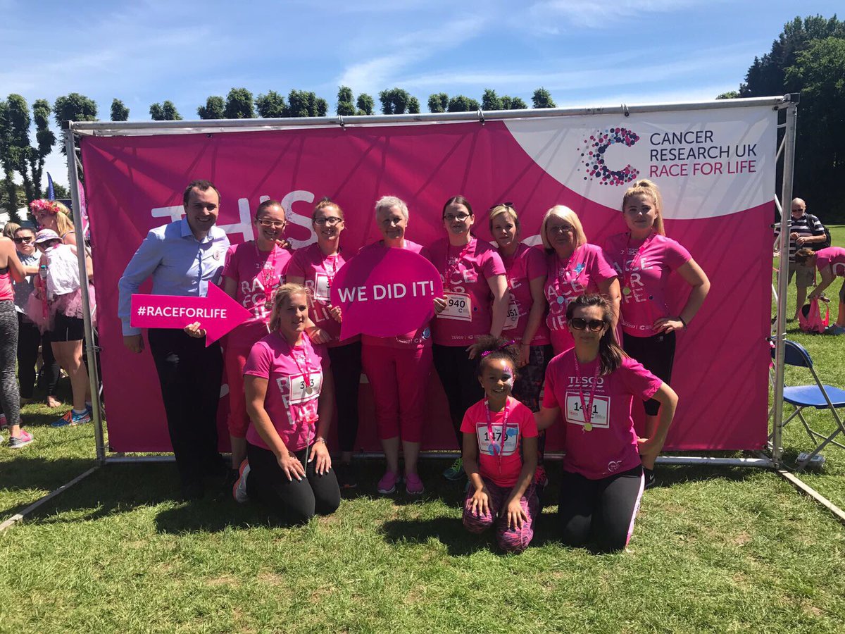 Well done team Windsor, special mention to Hazel after what you've been through totally an inspiration @TashHammond <a href="/jonny_mcq/">Jonny_mcq</a> <a href="/raceforlife/">Race for Life</a>