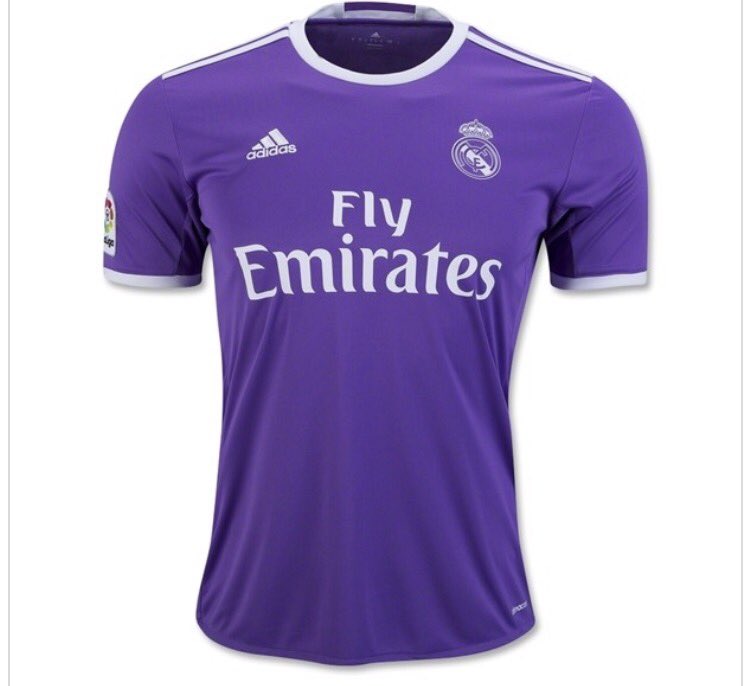 Real madrid купить футболку. Форма Реал Мадрид 16 17. Реал Мадрид футболка фиолетовая 2017. Фиолетовая форма Реал Мадрид 2016 2017. Футбольная форма Реал Мадрид 2017.