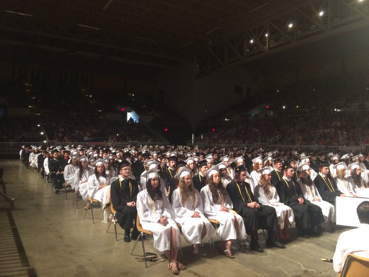 NAHS1619's tweet photo. Best wishes Class of 2017 #alwaysakkid https://t.co/BHyBhTm8gK