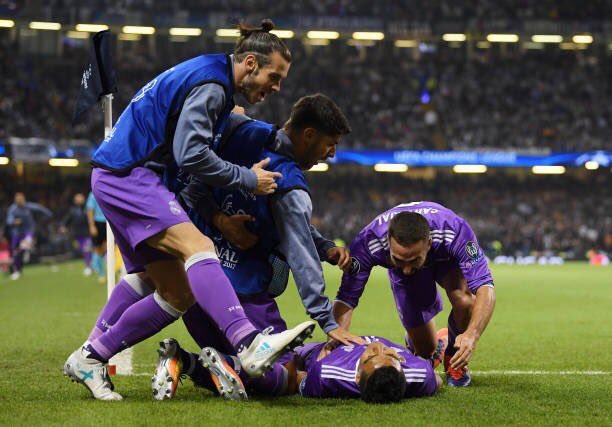 realfrance_fr's tweet photo. HISTORIQUE. 

LE REAL MADRID CONSERVE SON TITRE ET REMPORTE UNE 12ème LIGUE DES CHAMPIONS. LE PLUS GRAND CLUB DU MONDE. 

🏆🏆🏆🏆🏆🏆🏆🏆🏆🏆🏆🏆 https://t.co/klz7LJOXMn