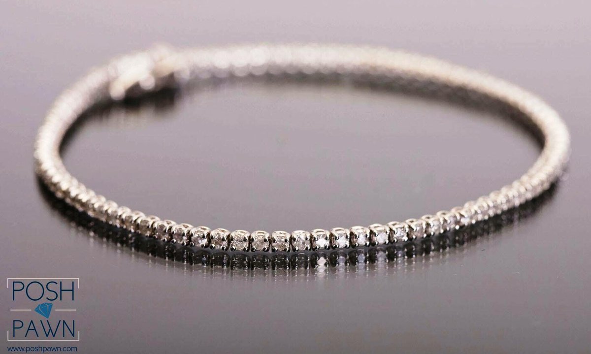 ChipEscal8tor's tweet photo. #LadiesEvent champ tomorrow, 3pm @HarrahsSoCal #diamond #TennisBracelet by @PoshPawn, #CA$H, @ZenInsight, @SpadesSunshades AND seat  in #LV https://t.co/yRt2hhGHdL