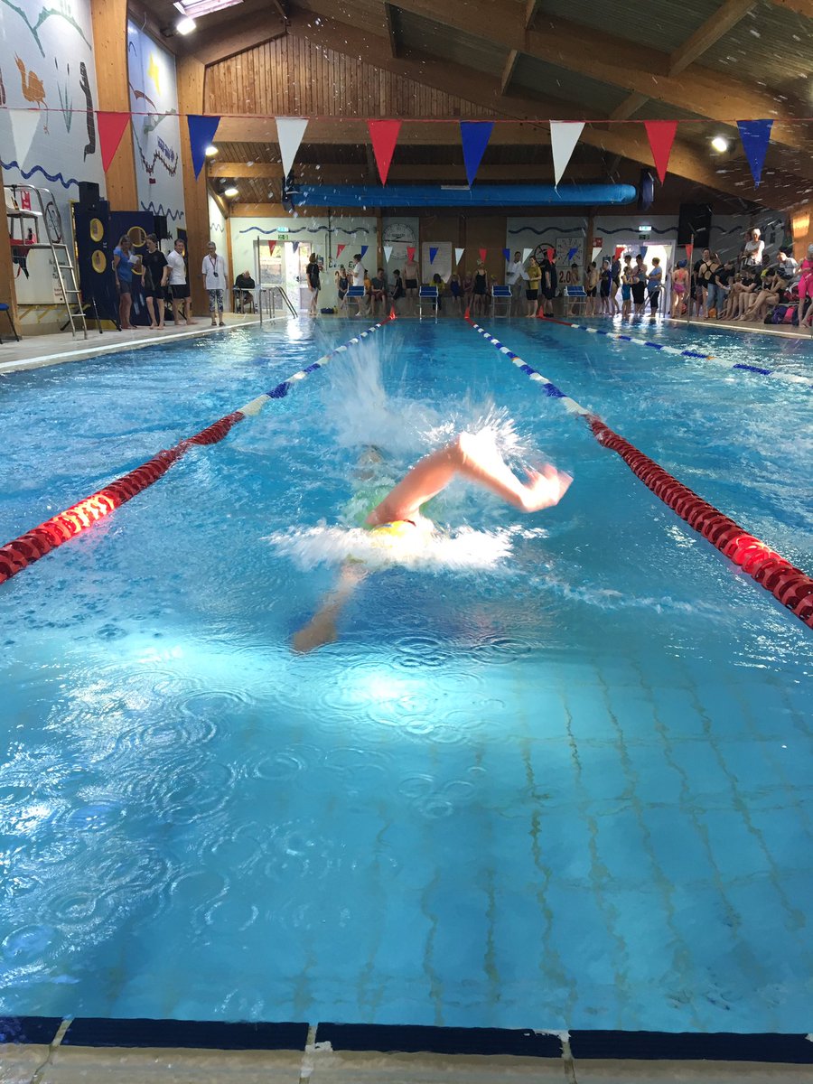 HonitonSwimming's tweet photo. Another fantastic swim from @HonitonSwimming, a brilliant night from all swimmers tonight a great team effort.. https://t.co/L3hUZMS9hP