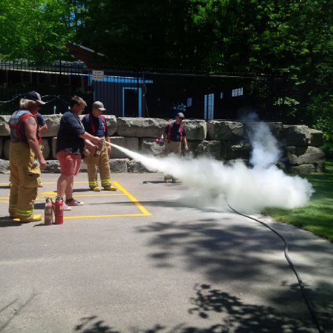 ChiefBillHunter's tweet photo. Fire extinguisher training for staff at @campbimini today with @Preventionguy1 &amp; #PEFD Sebringville. #FireSafety https://t.co/xi5ioqYRtH