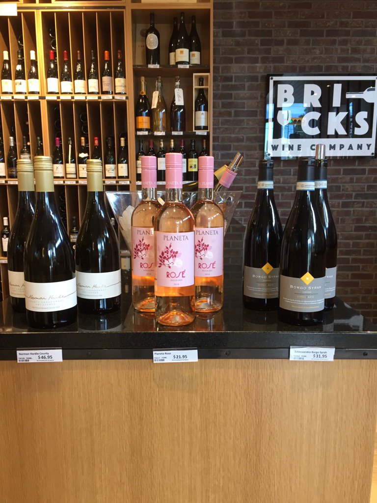 Veraison7's tweet photo. @BricksWineCo pouring delicious stuff till 5. You should come! https://t.co/acNLTmj14l