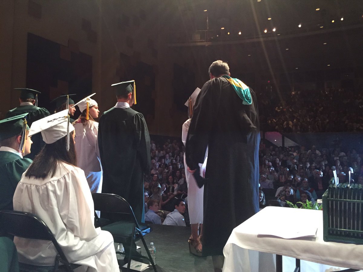 DuxAsstSuper's tweet photo. Best wishes to the Class of 2017! https://t.co/Vqbx5veYon