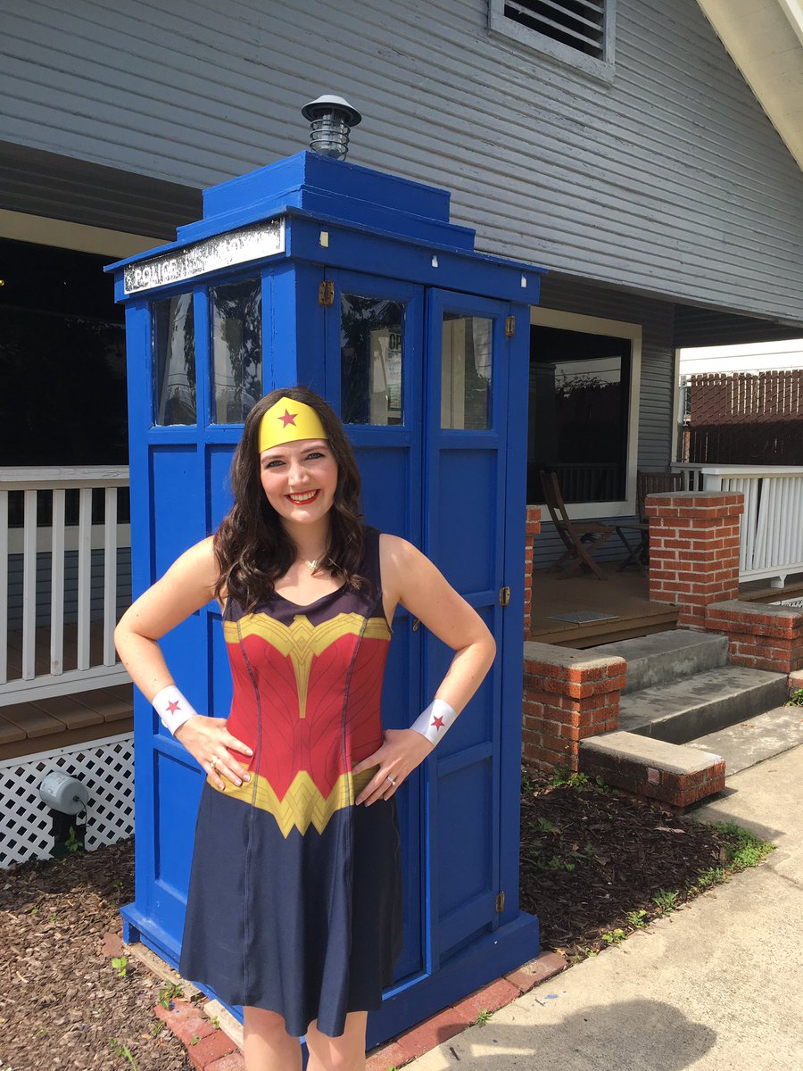 SydneyVDevera's tweet photo. Wonder Woman in front of the TARDIS. Dreams do come true. #WonderWomanDay https://t.co/kBdkOOfKBF