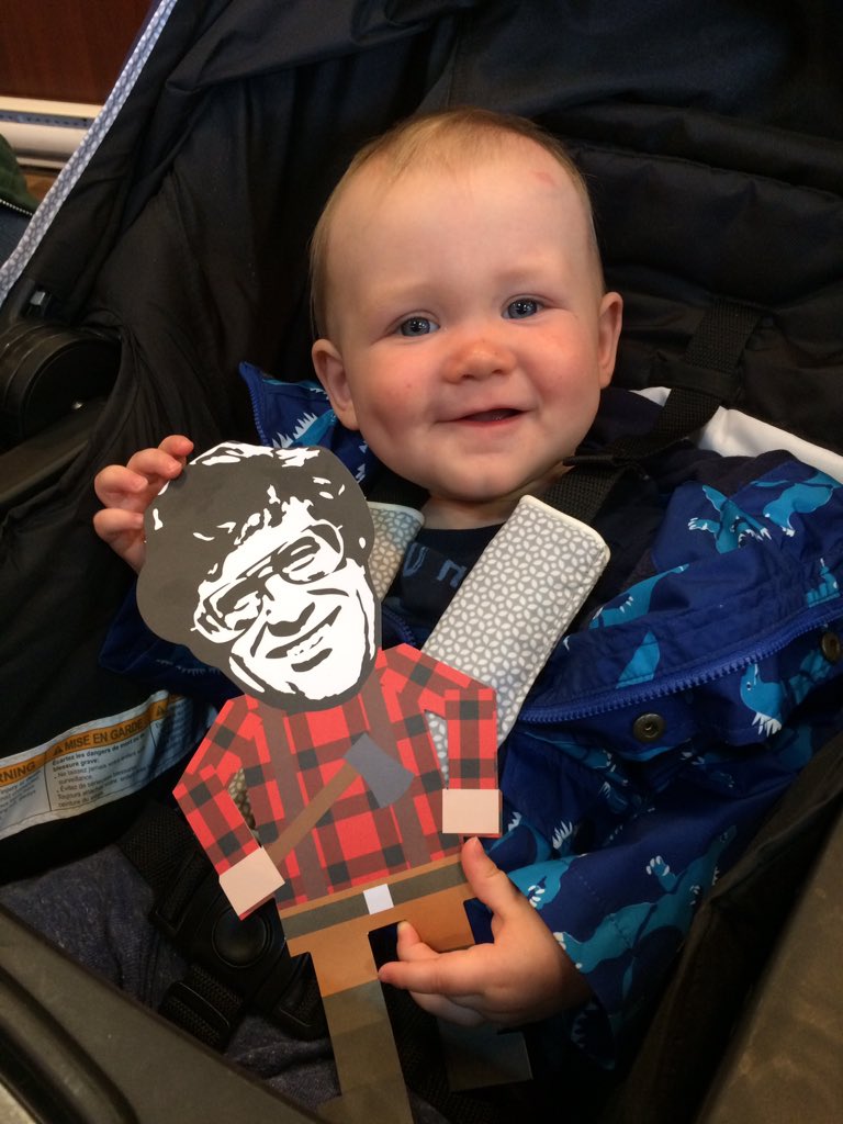 MichArsenaultxo's tweet image. he loves #flatsmoke @poutinerie