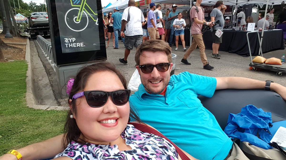 BhamHappenins's tweet photo. Enjoying our @WindPouch π¨ by the @aviatebrand tent! Come say hi! #RUhappenin #slicefest2017 #instagrambham #slicefest #playhardtraveloften https://t.co/5OWvUSlHH6