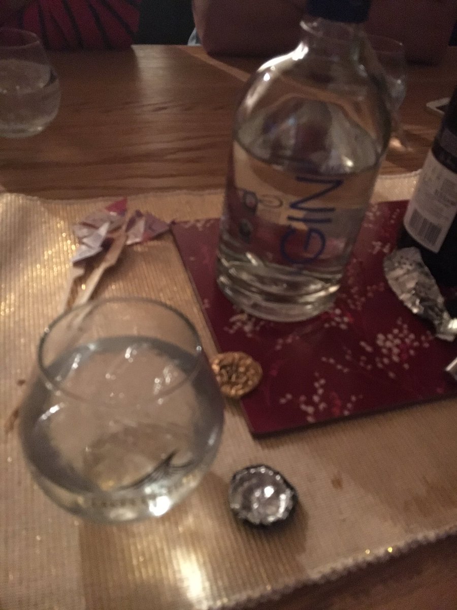 JustineRayner's tweet photo. @LakesDistillery perfect evening for G&amp;T https://t.co/wYGSJCDFRi
