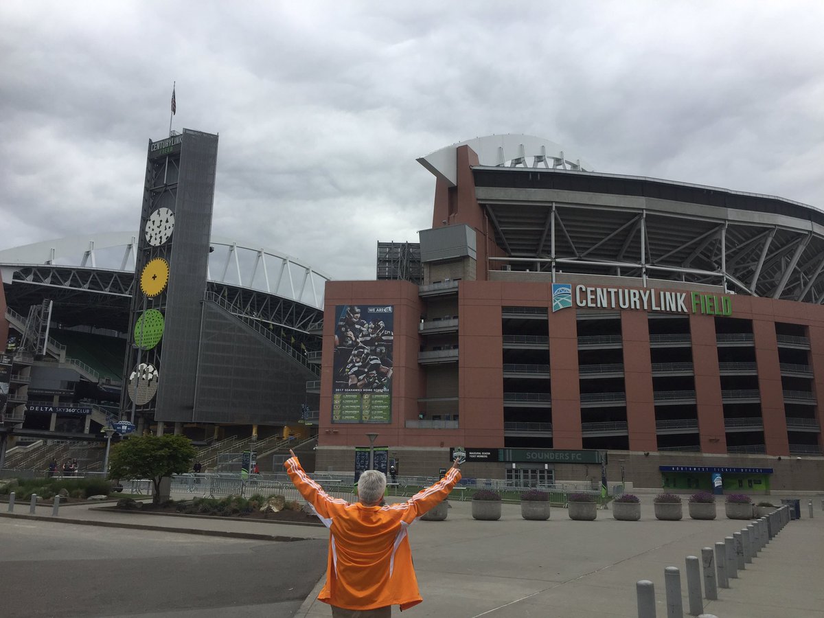 ZaKuSA427's tweet photo. Soon... #dynamoaway #ForeverOrange @HoustonDynamo https://t.co/fxYKw0ajgn