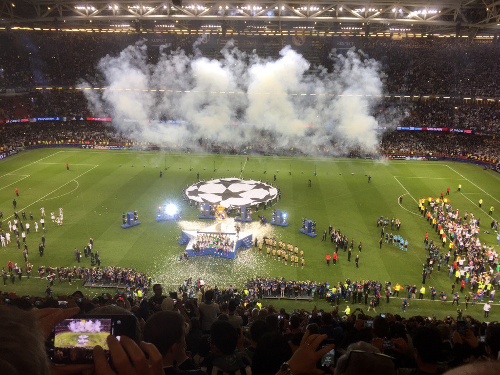13PTT's tweet photo. Wot a night https://t.co/VrijkEwvFe