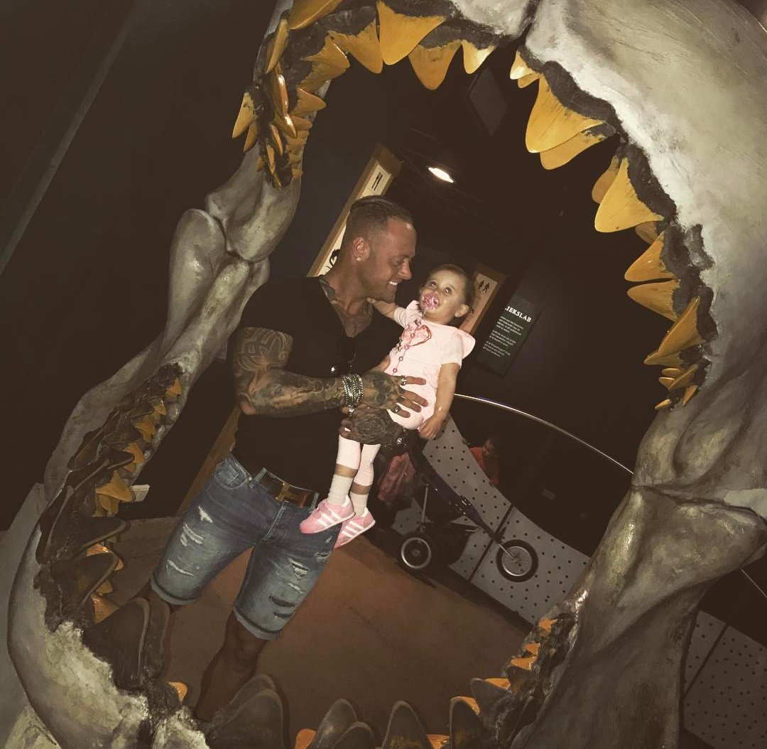 _InkedDaddy_'s tweet photo. With my beautiful girl today 👶💗 xx https://t.co/dYlmrgHLVB