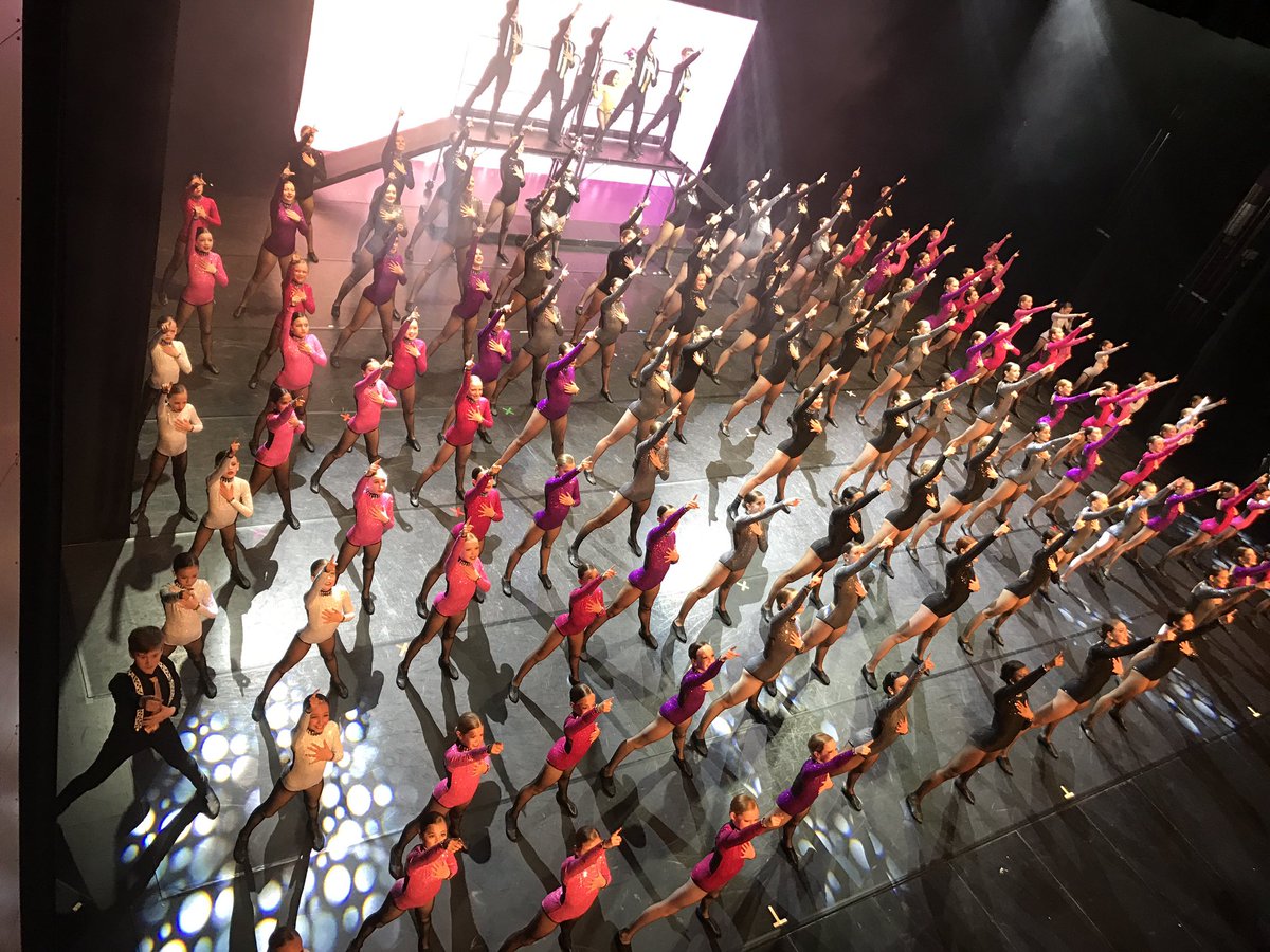 It's SHOWTIME! SDS recitals 2017!