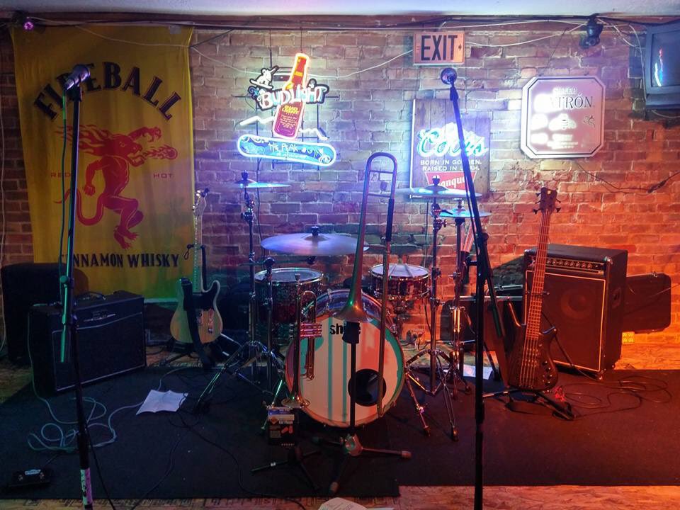 whysoundvenue's tweet photo. Check Scheming Thieves, Jail City Rockers, The Makeways, and Jeff Dillon tonight at 7!
#whysound #whysoundloganut #supportlocalmusic https://t.co/u9x1dCDr4x