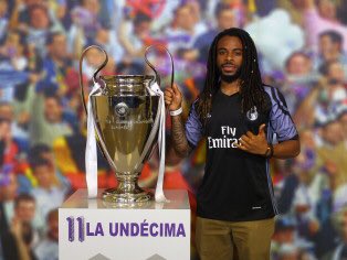 yeah__itsash's tweet photo. My boys did it guess I'm gonna have to go back to Madrid and get my hands on the 12th #HalaMadrid https://t.co/Srfwp6UMi2