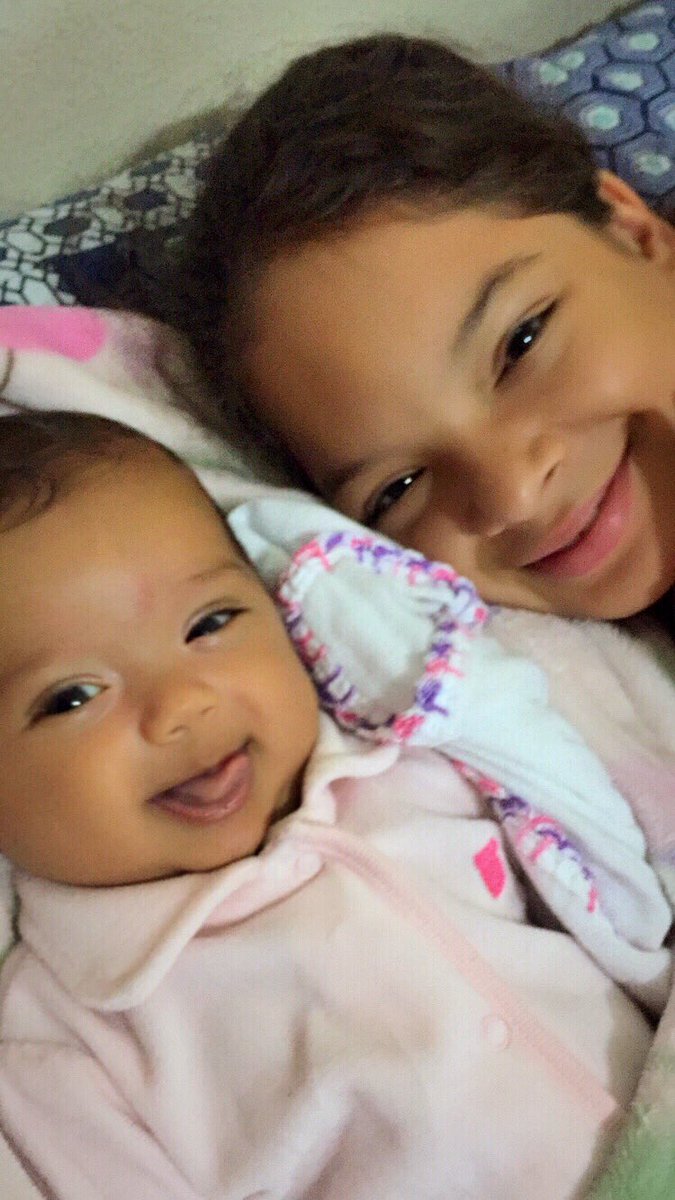 LogoeuMayra's tweet photo. Nao sei vcs mais eu tenho as sobrinhas mais linda do mundo ♥️ https://t.co/tl09Bjpy3u