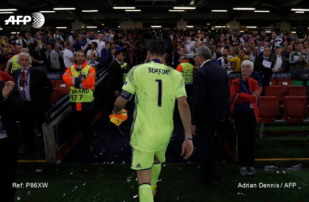 AFPphoto's tweet photo. #UCLfinal The disappointment of Juventus' Italian goalkeeper Gianluigi Buffon. 📷 Javier Soriano @f_monteforte @photogator96 https://t.co/BmAmbbde3V