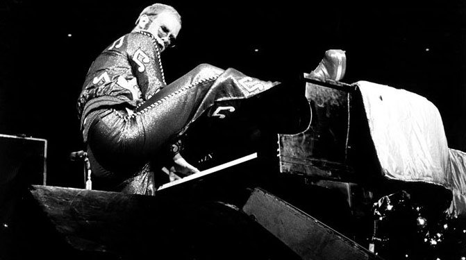 TONIGHT! Summer Breeze presents an evening of Early Elton and a Benefit for @movingamputees eventbrite.com/e/an-evening-o…