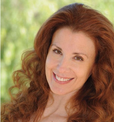 Happy 59th birthday to our friend and former SFOTR5 guest Suzie Plakson! 