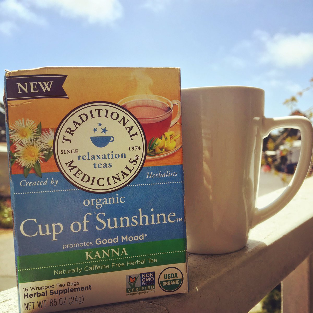 This happy cup of #tea helping the #sunshine come out in Daly City! #foggysummer #nofogtoday #loveandlight #relaxingsaturday #anxietyhelper