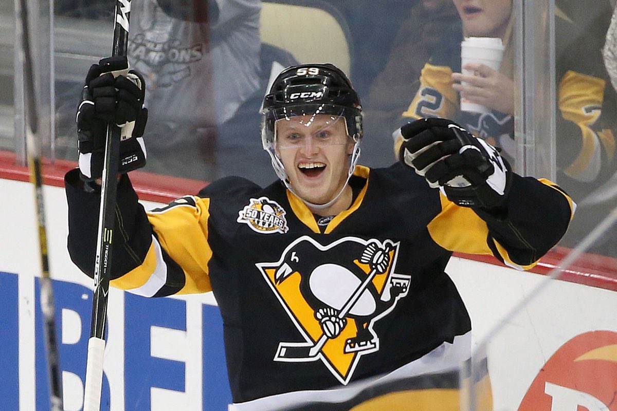 DetSportsOrgy's tweet photo. @jakenbake20 could break a record tonight. Also catch him on #Warpedtour this summer interviewing bands
#StanleyCup2017 #bryanstars https://t.co/3kAiSTOHYQ