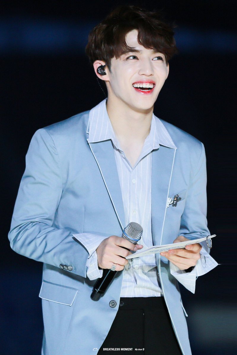 SCoupsBrasil's tweet photo. [#HQ] 03.06.17 S.Coups no Dream Concert.
Cr: 1995scoups https://t.co/loPGBs14dd