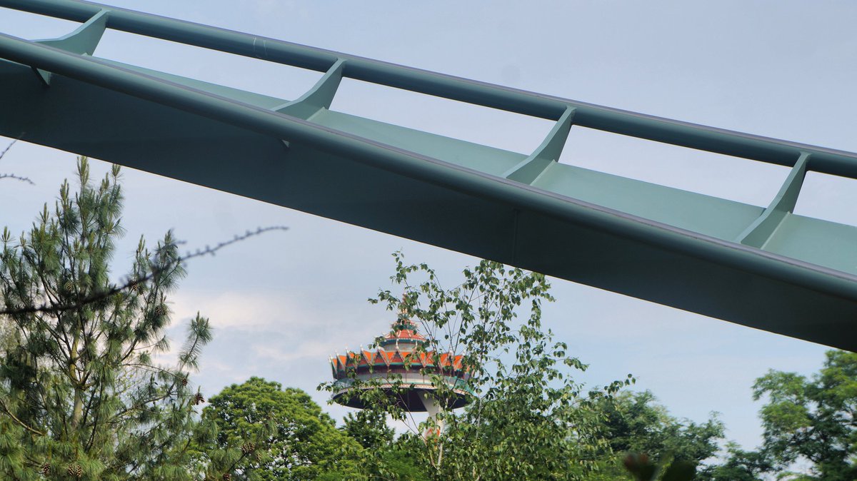 3.Juni. 2017
.
#efteling #baron1898 #pagode #divecoaster #coaster