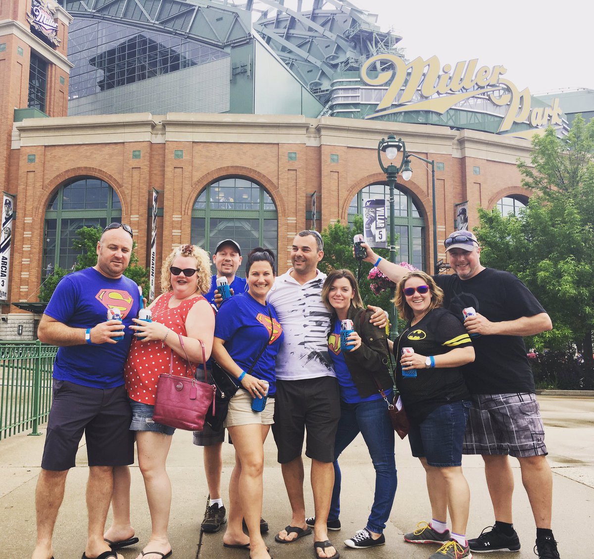 jamikloet's tweet photo. First timer Canucks @Brewers game #thisismycrew #GoCrewGo #MKE2017 https://t.co/y9SXZTsp5o