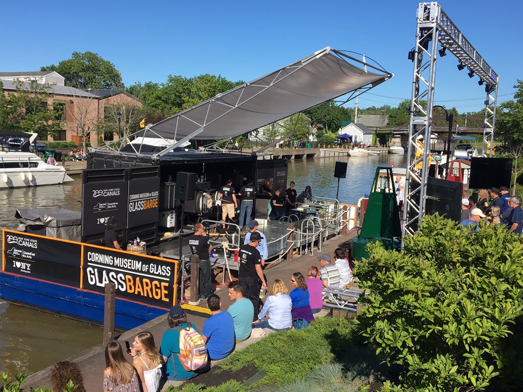 AlanEusden's tweet photo. Glass Barge and fans at Fairport Canal Days. What a day. @corningmuseum @NYSCanalCorp https://t.co/bLIHEBDTpi