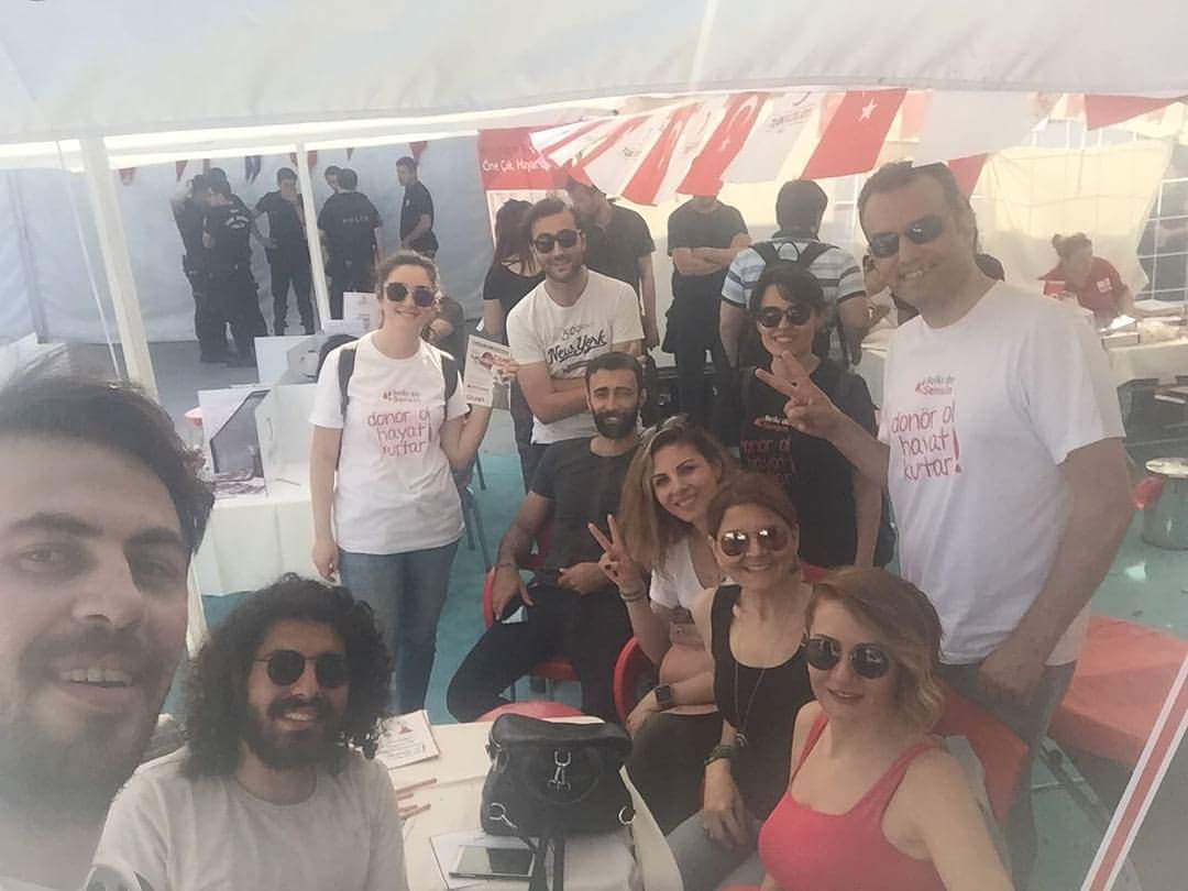 KursatEvrensel's tweet photo. #umut , #Belkidesensin
#UmutluMutlu grubundan arkadaslara Ela'nin ailesi adına çok teşekkür ediyoruz. Emeğinize, yüreğine sağlık. https://t.co/RG394EJay1