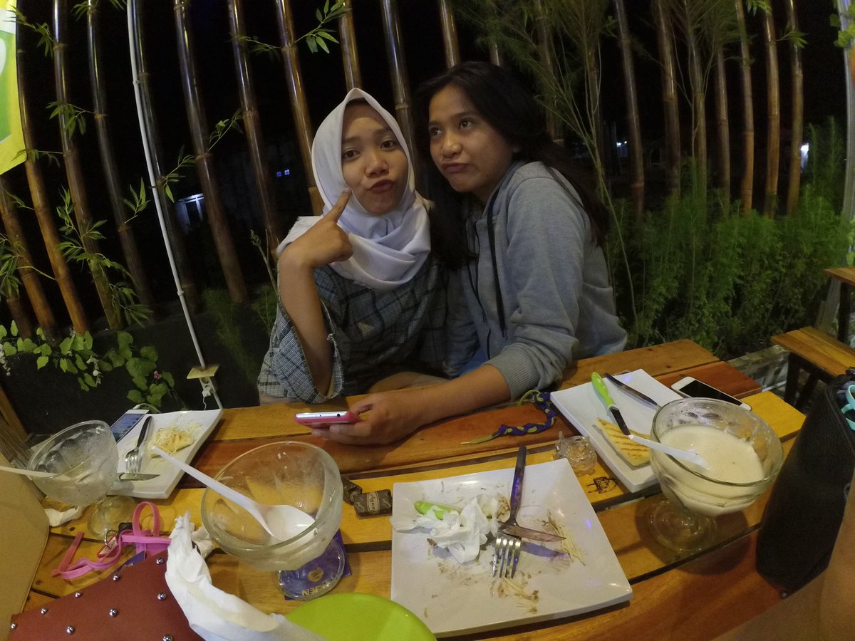 Fitria Santika tweet media