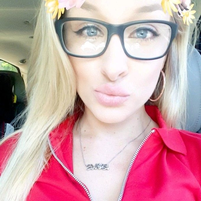 #NewProfilePic https://t.co/szqLHONglB<a href="/tag/newprofilepic"class="tags">#NewProfilePic</a>