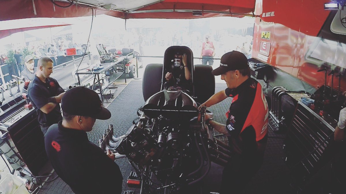 CruzPedregon's tweet photo. Ending up in the 7 spot for the race tomorrow and taking on my buddy @TimWilkerson_FC battle of the independents! #LittleGuysRule https://t.co/2R8sz6WJLO