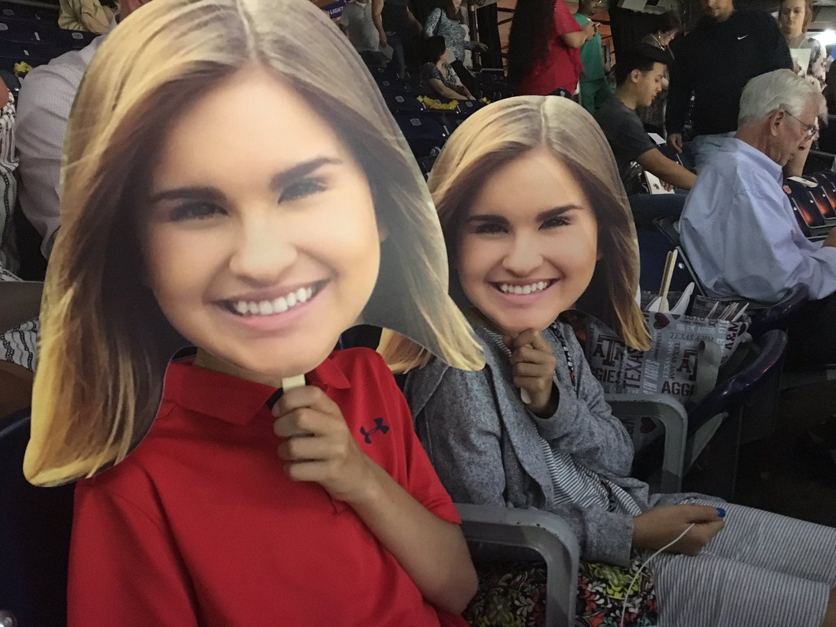 terrealbert's tweet image. Klein Oak Graduation 2017 #KleinOakCO2017