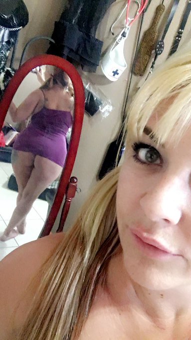 Premiums got some fun pix while I was camming!!  https://t.co/ndzYKM8QJw https://t.co/FXuLvi5yYv<a href="/tag/milf"class="tags"><span>#milf</span></a><a href="/tag/curvywomen"class="tags"><span>#curvywomen</span></a>