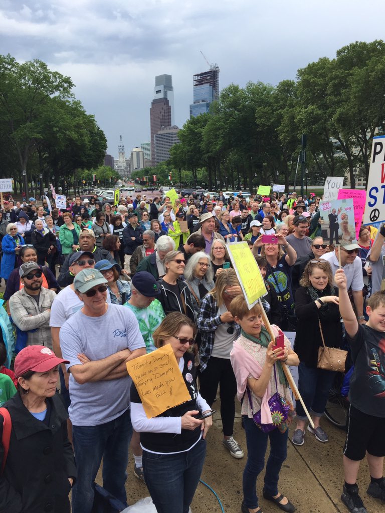 hisey_mike's tweet photo. @Impeach_D_Trump @DeepInTheHills Philly showed up ! #MarchForTruth #MarchForTruthPhl @MarchForTruth17 https://t.co/bBe9HUHvuU