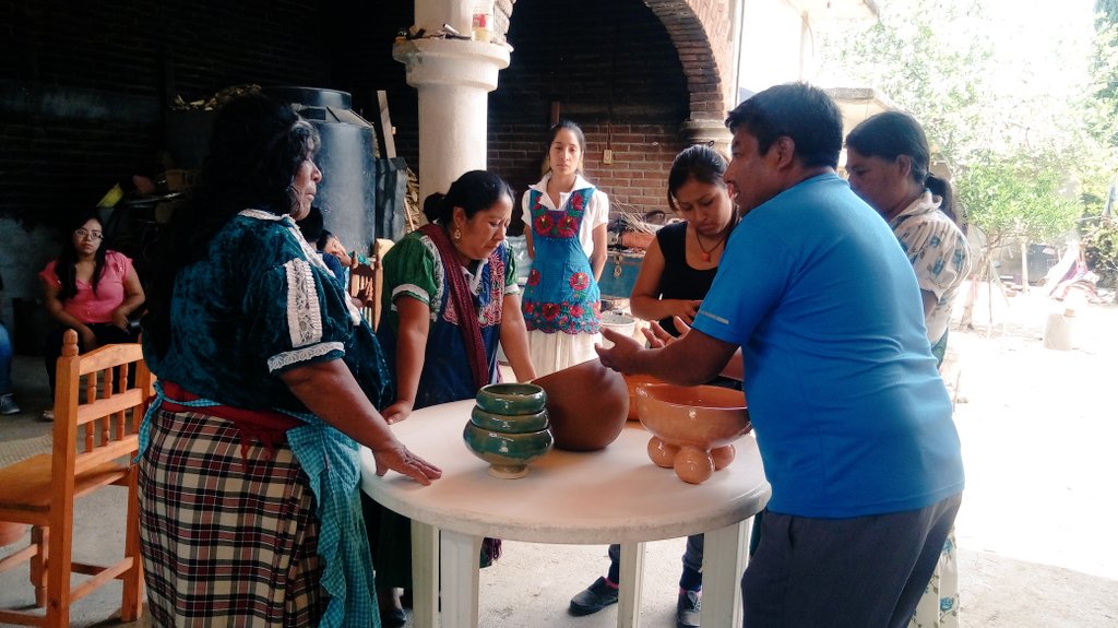 CMujerLider's tweet photo. Concluimos la capacitación para artesanas de San Marcos Tlapazola, Oax., ¡Gracias por su apoyo! https://t.co/FKBrVK2GrT