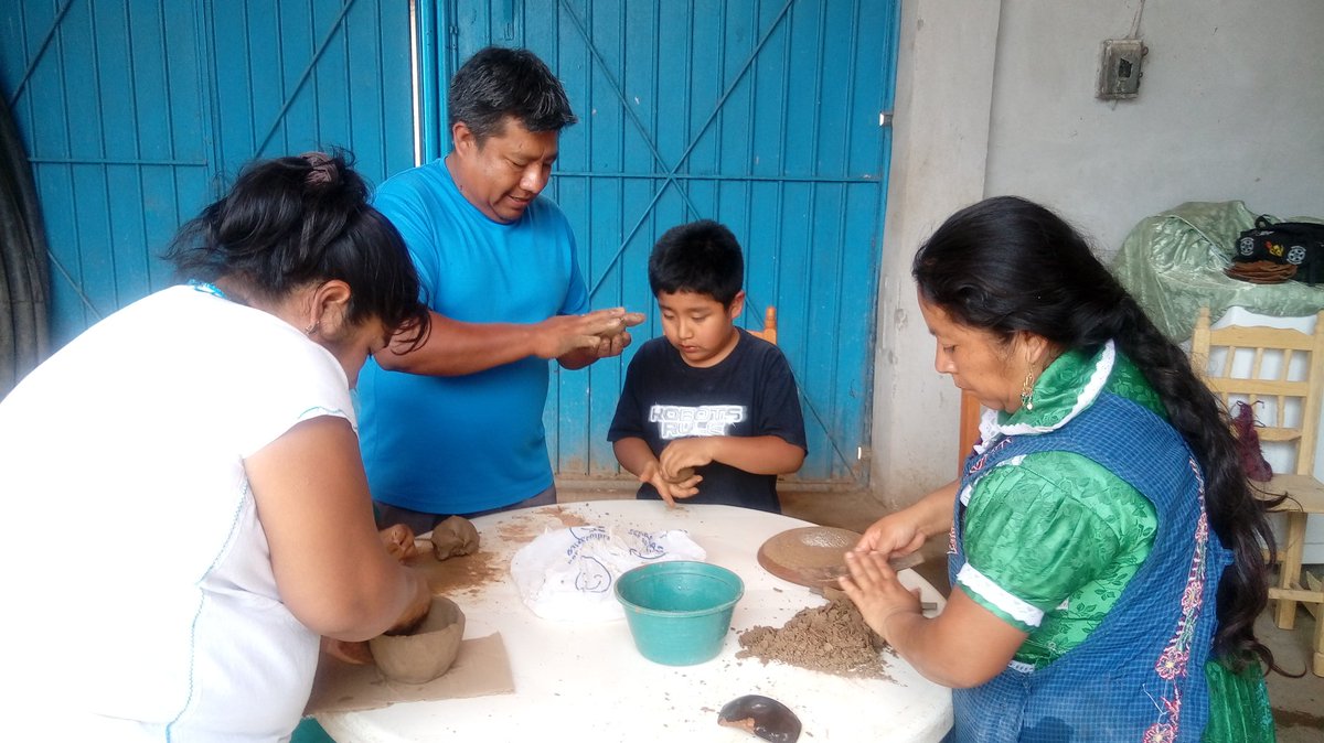 CMujerLider's tweet photo. Concluimos la capacitación para artesanas de San Marcos Tlapazola, Oax., ¡Gracias por su apoyo! https://t.co/FKBrVK2GrT