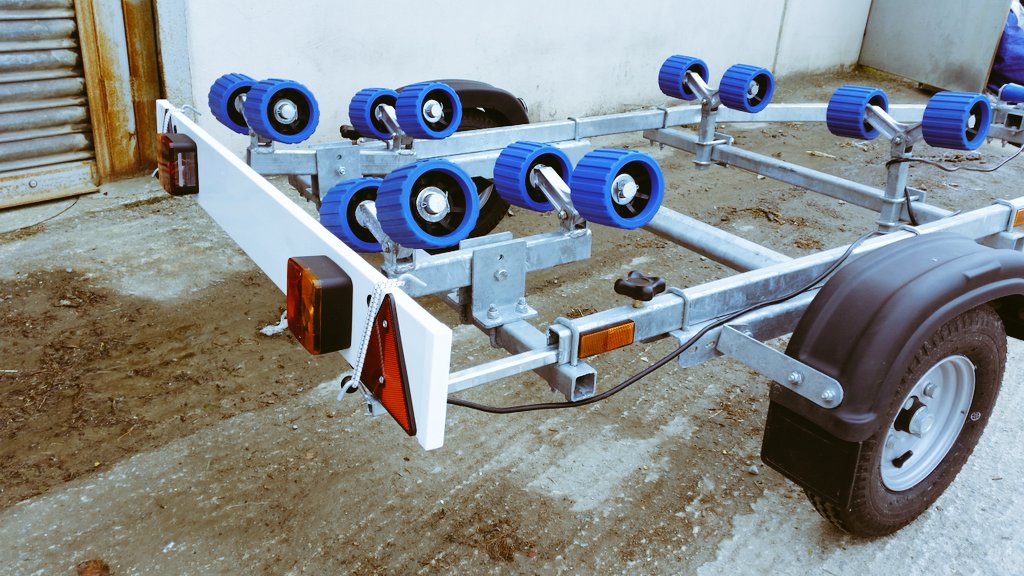 etrailersuk's tweet photo. New 400kg boat jet ski trailer 01566 880228 #etrailers #cornwall #newboattrailer https://t.co/qjAe2pFsiD