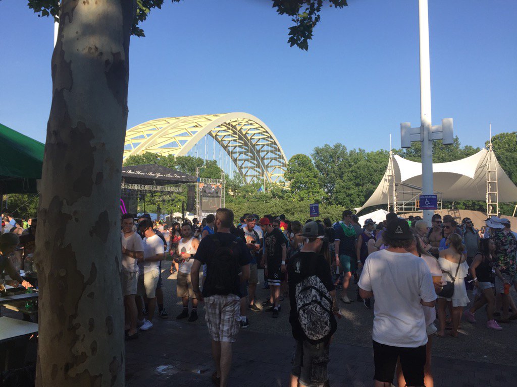EricVanby's tweet photo. Come visit the info booth at @bunburyfestival ! @presBENZ https://t.co/zAXW2J2XiB