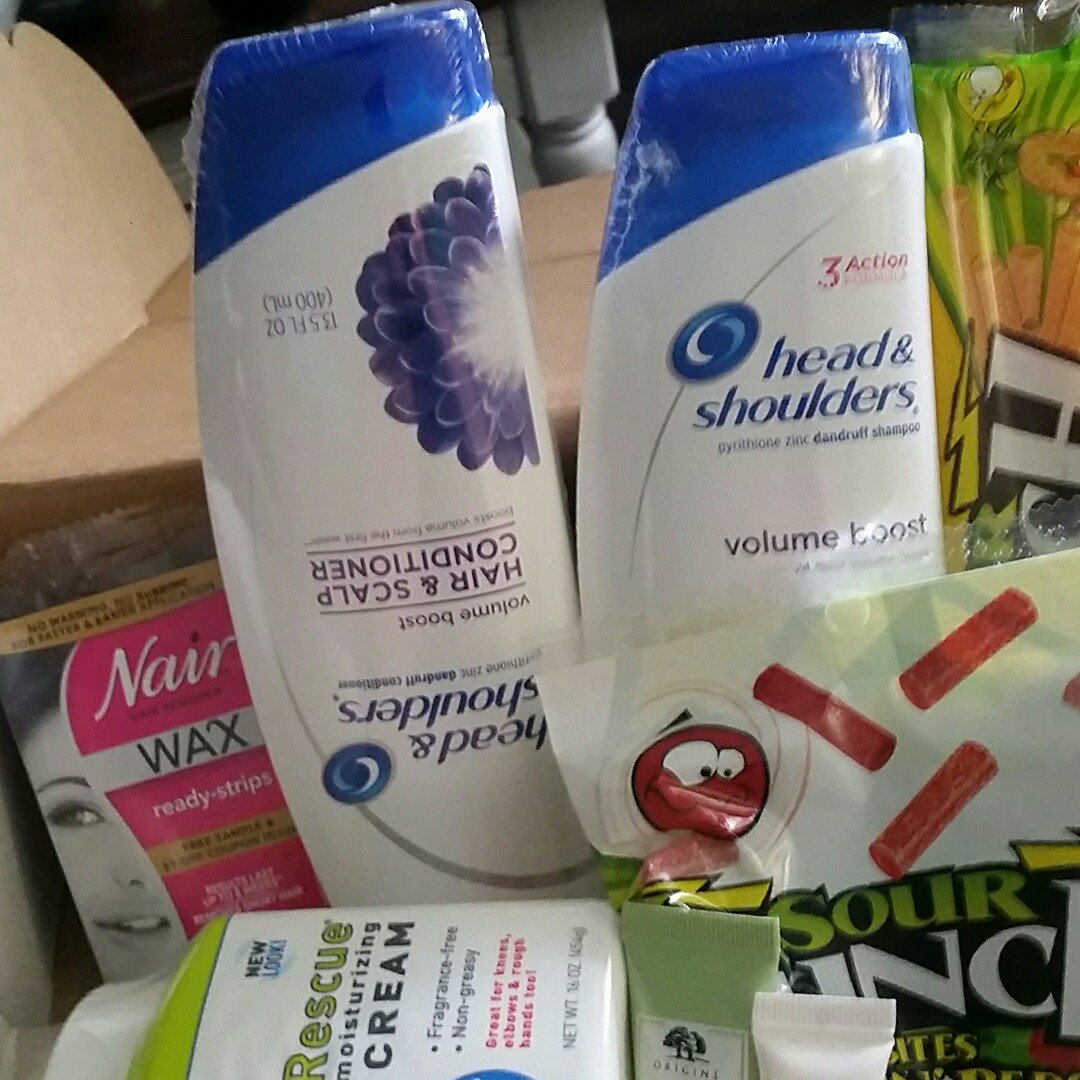 SpclK97's tweet photo. Just got my first #voxbox from @influenster can't wait to try out these products for free99!! #breezyvoxbox https://t.co/fnHdd37Cie