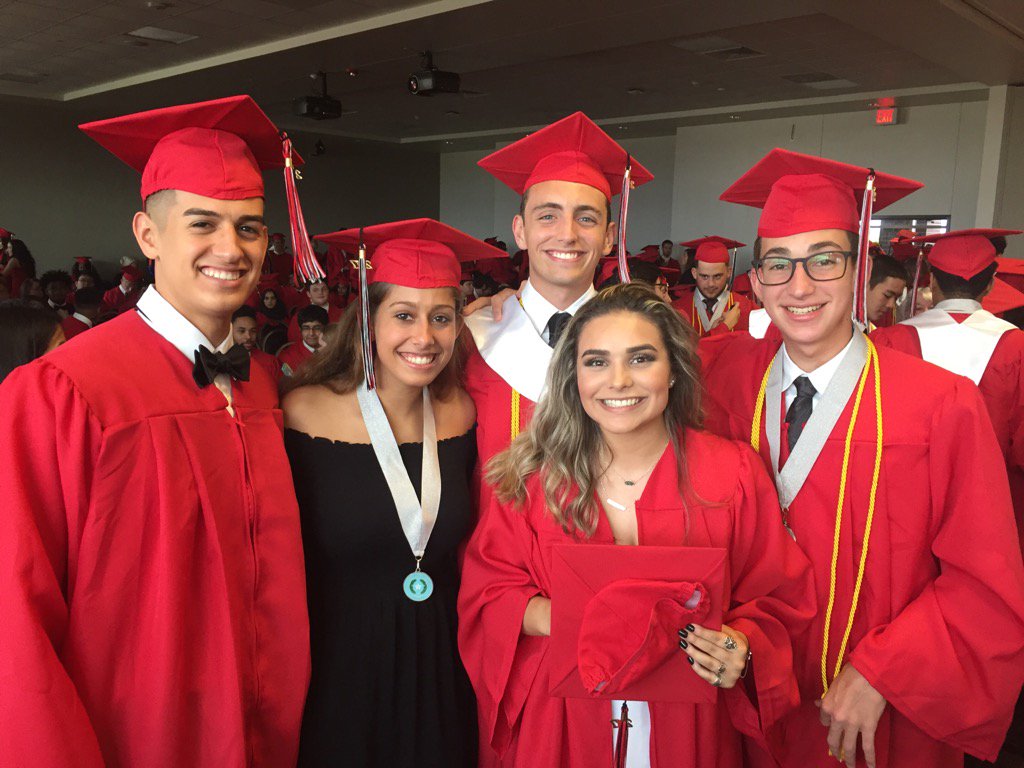 ClearBrookHS's tweet photo. Congrats grads!  WE ARE CLEAR BROOK! https://t.co/TIZPADmc7y