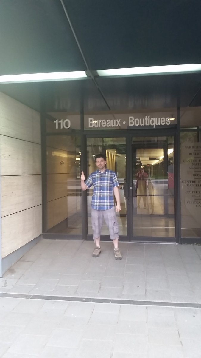 phil_trobu's tweet photo. C'est une histoire qui a pour lieux
110 de la barre, à Longueux...
...
moment nostalgie pour avoir été invité à un party au célèbre 110 https://t.co/cKimezuvtd