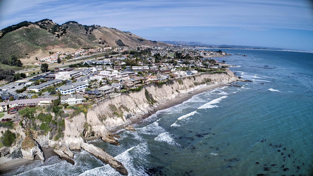 socaldronespots's tweet photo. Going a little up north to Pismo Beach to get some great views! #pismobeach #drones #photograpy #aerialphotography #djip4p #photooftheday https://t.co/z0sJEdk14T