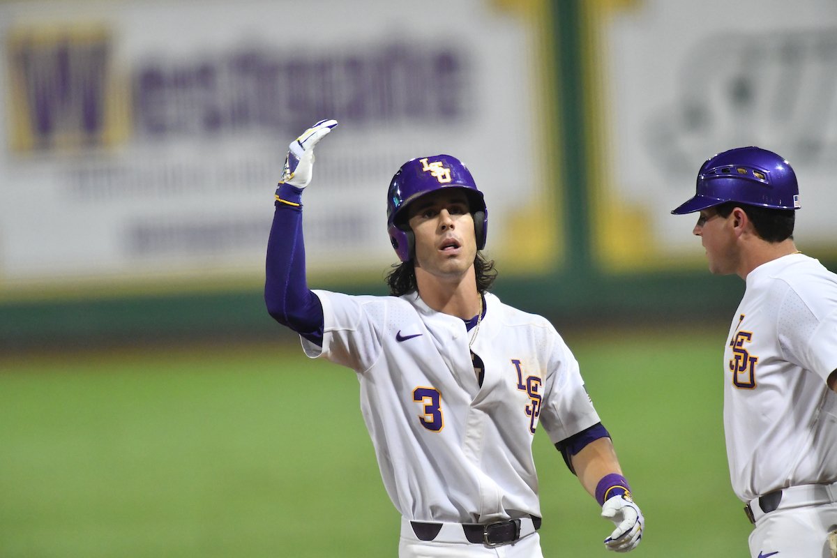 TIGERS WIN! TIGERS WIN! LSU defeats SLU, 11-6, to advance to Sunday’s regional championship at 8 p.m. CT at The Box!