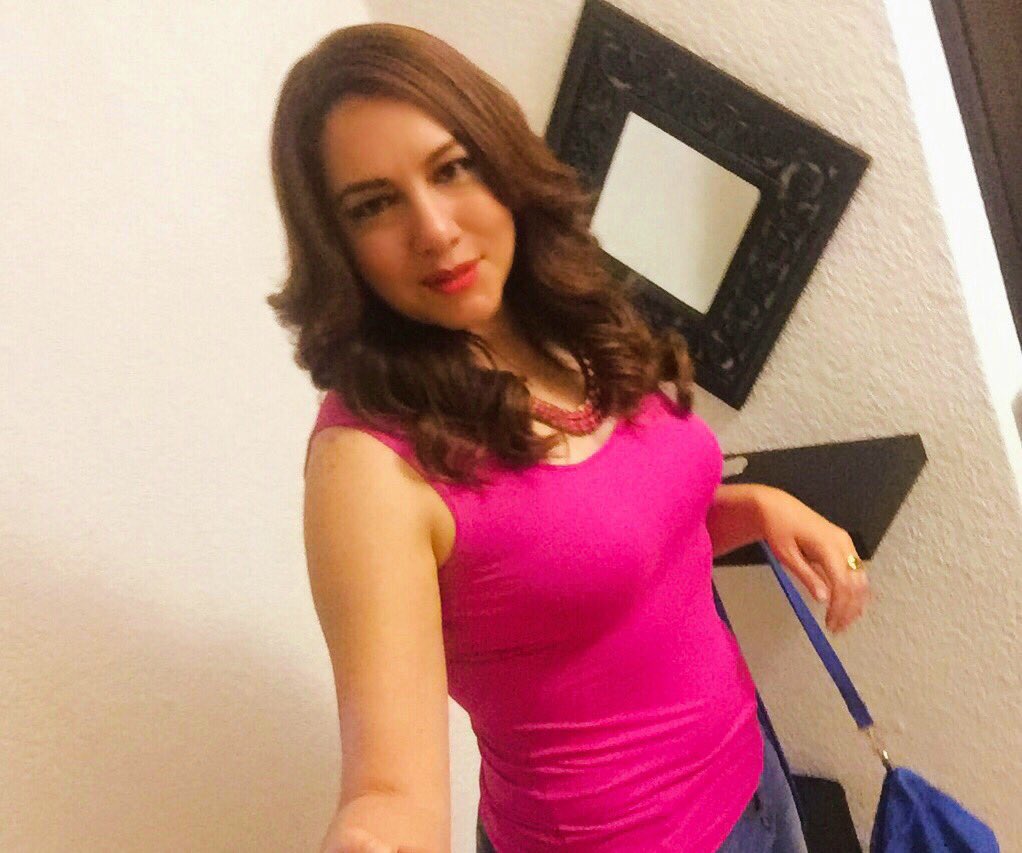 Dinorah_Delgado's tweet photo. "Voy por ti para cenar" palabras celestiales 😂 #gotodinner #sushinight #saturdaynight #dinner https://t.co/bGHBbWD4Sb